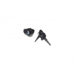 TRAVA TAMPA LATERAL ESQUERDA YBR125/FACTOR125/XTZ125/LANDER250 C/CHAVE